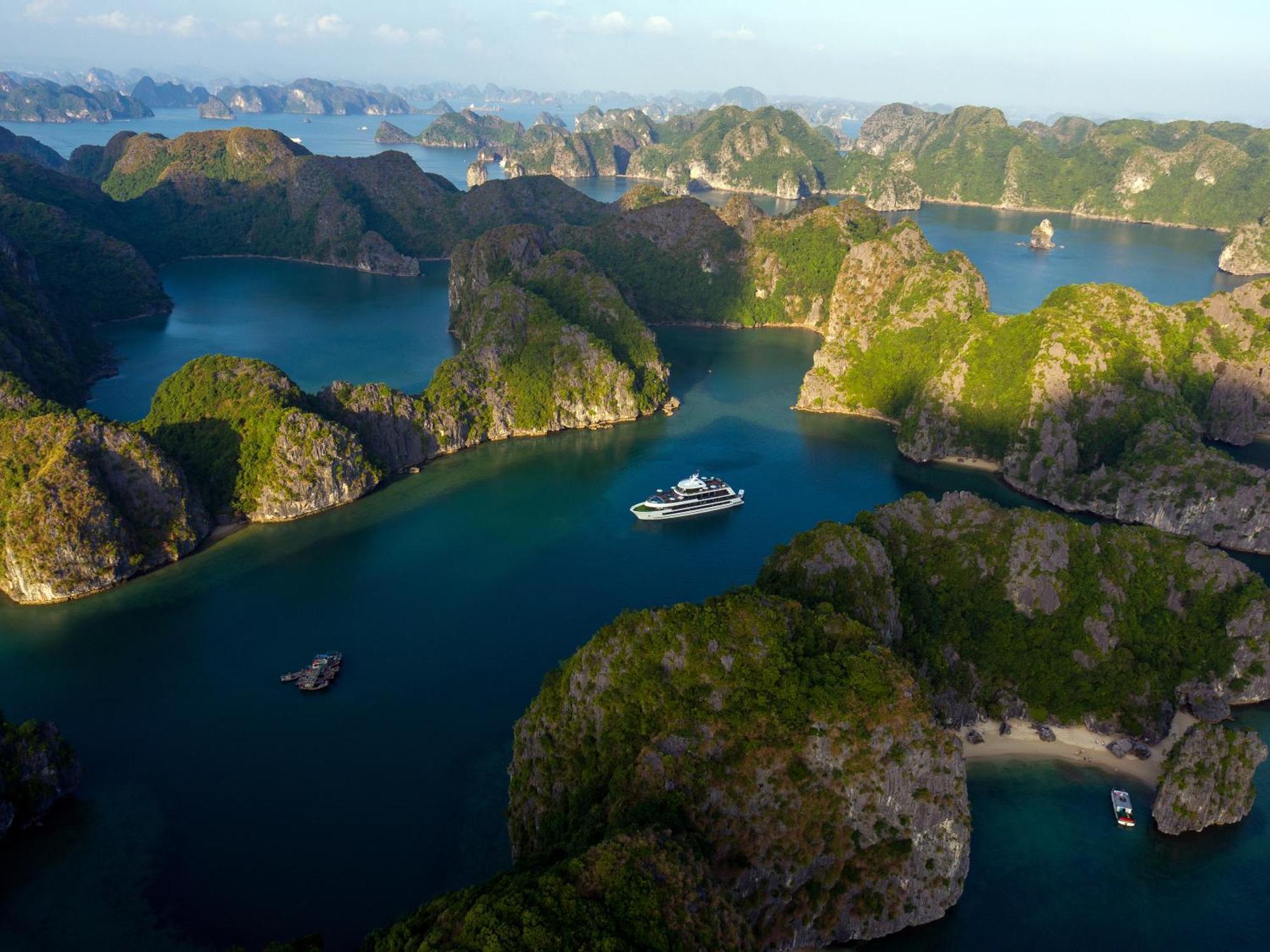 Sunland Halong Hotel And Restaurant Ha Long Exteriör bild